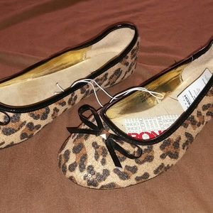 Cheetah print sequin flats
